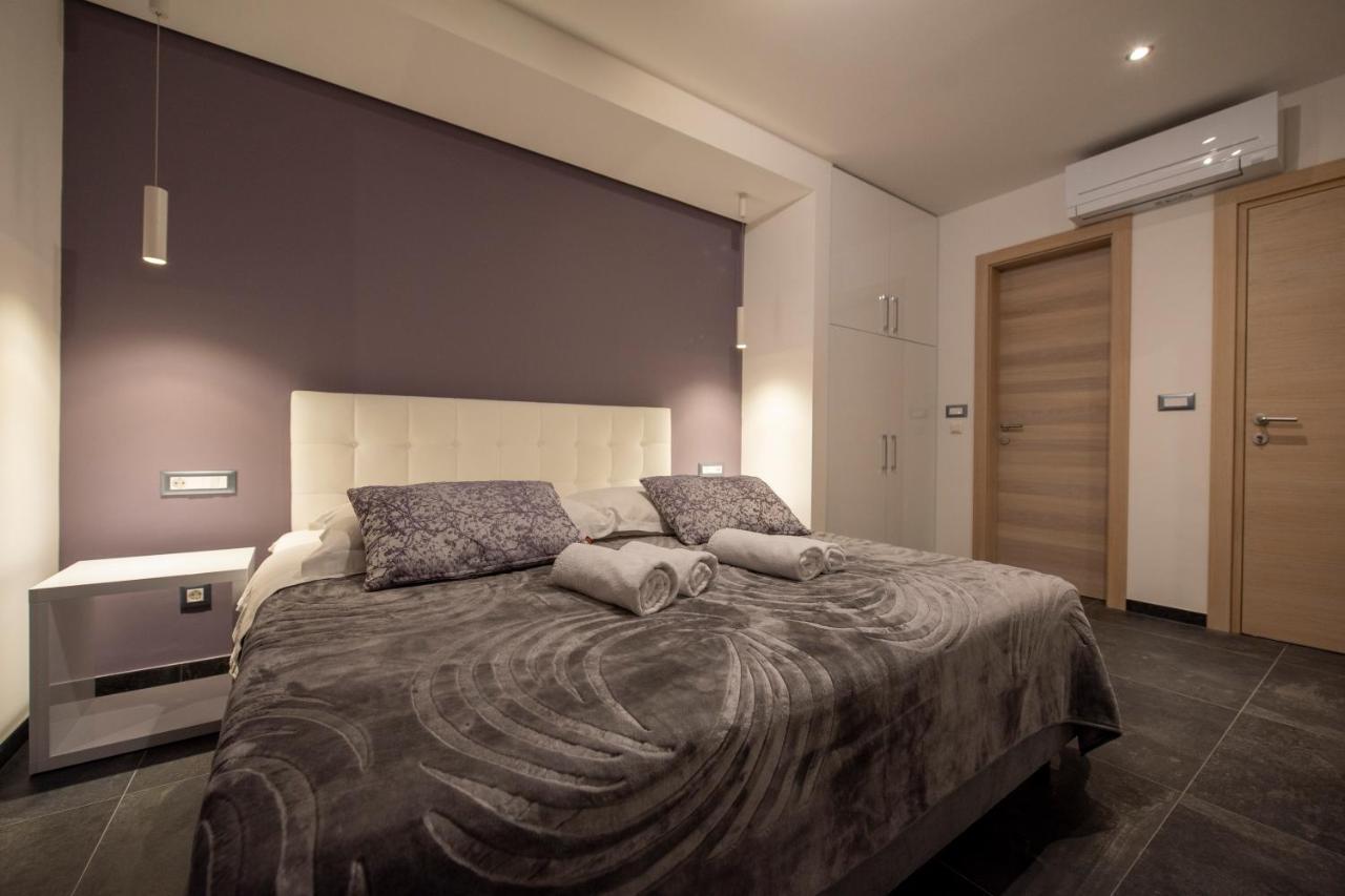Bed & Breakfast Pino Podstrana Buitenkant foto
