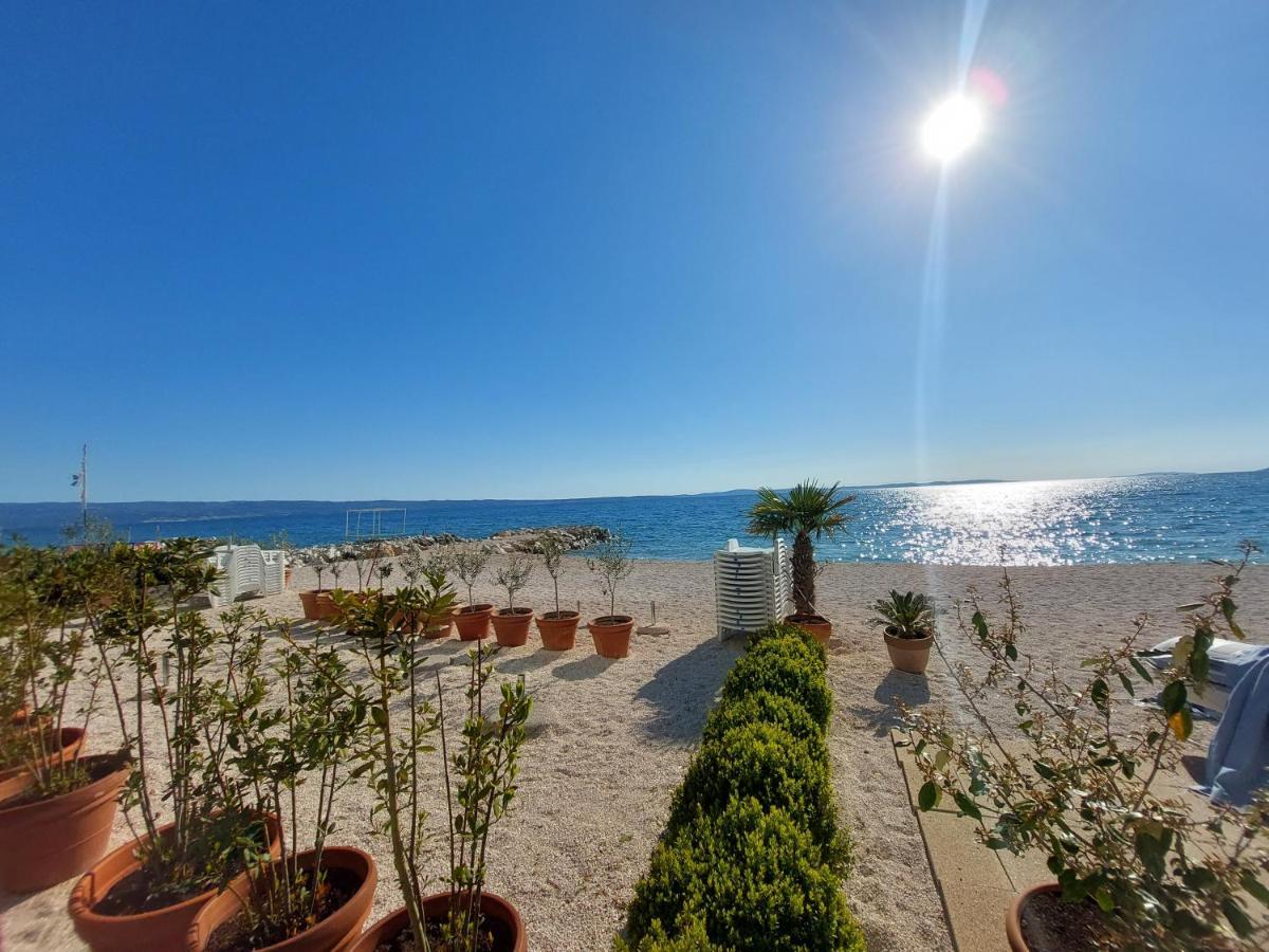 Bed & Breakfast Pino Podstrana Buitenkant foto