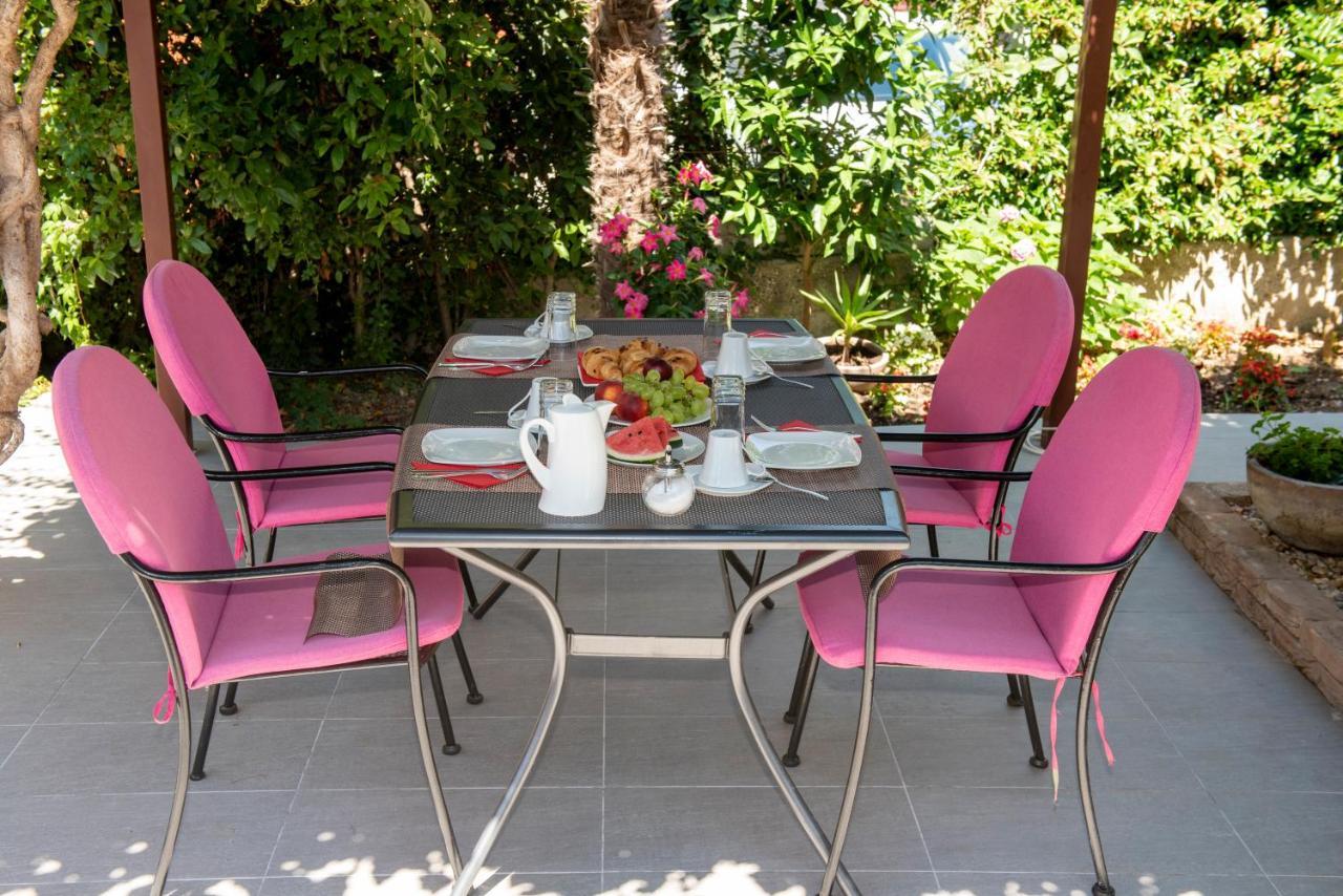Bed & Breakfast Pino Podstrana Buitenkant foto