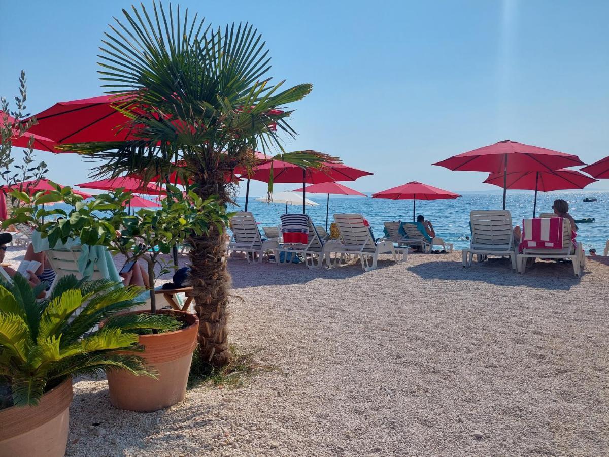 Bed & Breakfast Pino Podstrana Buitenkant foto